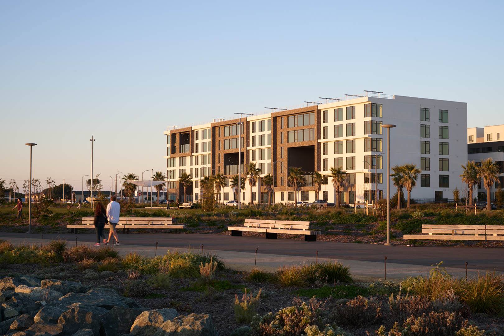 490 Avenue of the Palms photo 5